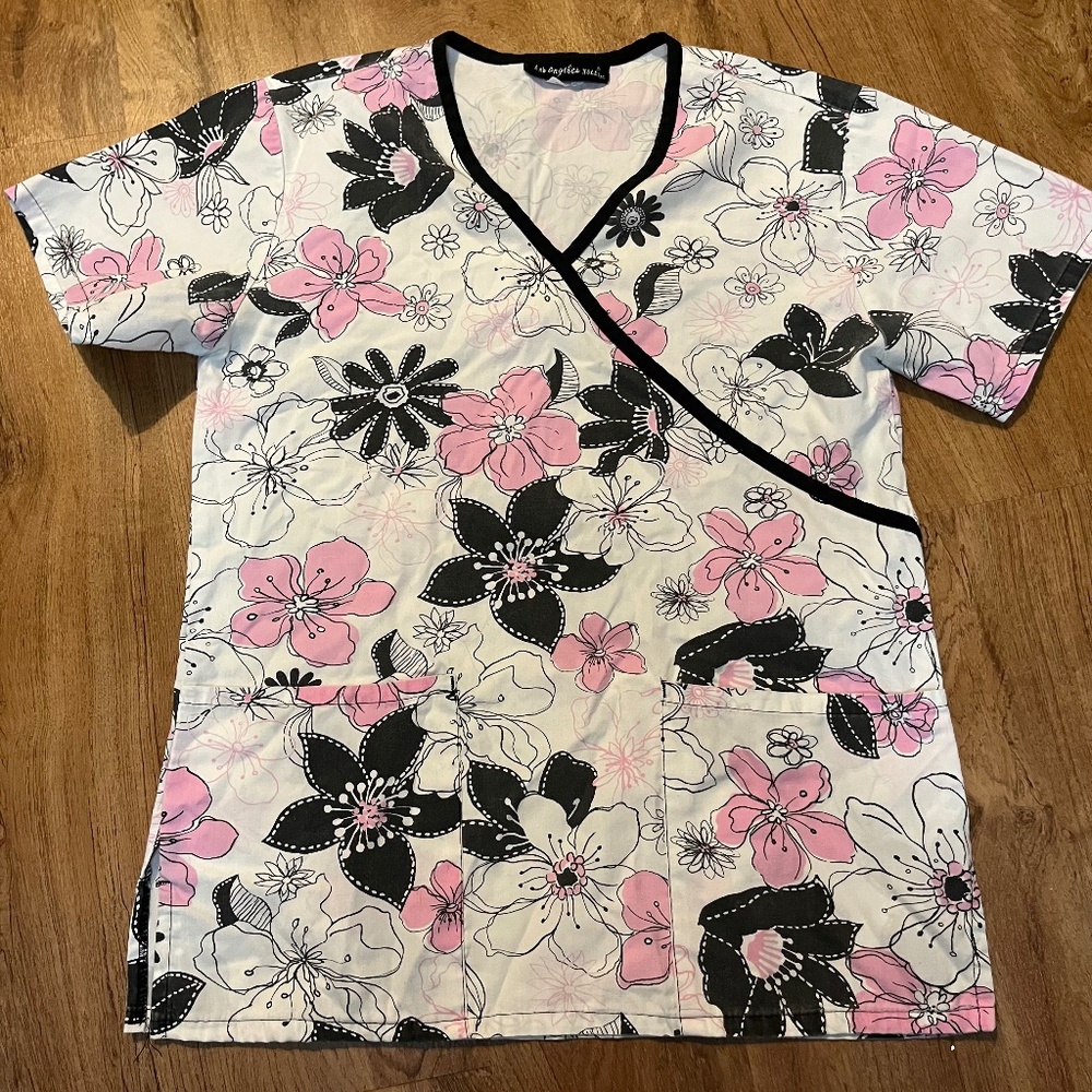 XS cotton pink black and white scrub top